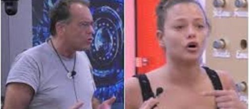 Gf Vip, violenta lite tra Cecchi Paone e Silvia Provvedi a causa di Fabrizio Corona