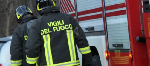 Lecce, esplode fabbrica di fuochi d'artificio: morto il figlio del proprietario