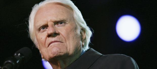 Il film 'La Croce' di Billy Graham arriva a Cagliari Il film 'La Croce' di Billy Graham arriva a Cagliari