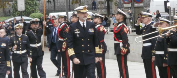 El Rey pasa revista a las tropas de la Armada El Rey pasa revista a las tropas de la Armada