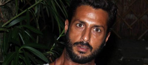 Fabrizio Corona beccato con ex corteggiatrice di Uomini e Donne.