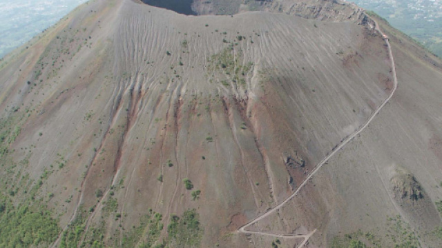 Nuovo sciame sismico sul Vesuvio, venti le scosse