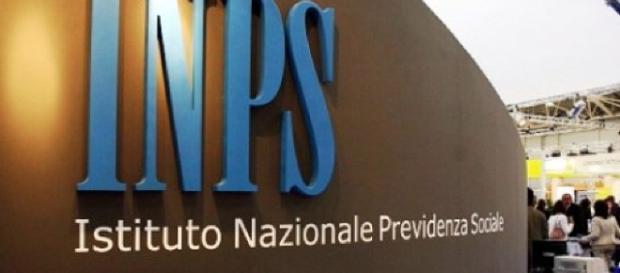 Arrivano i chiarimenti dell'Inps sugli scatti per l'aspettativa di vita e per assegno sociale e pensioni a invalidi. Arrivano i chiarimenti dell'Inps sugli scatti per l'aspettativa di vita e per assegno sociale e pensioni a invalidi.