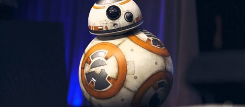 BB-8 is rumored to be getting a droid pal. [Image source: Nicvoid - YouTube]