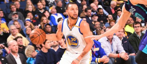 Golden State's Stephen Curry scored 38 points in a Warriors' win on Monday night. [Image via NBA/YouTube screencap]