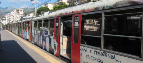 Incidente Circumvesuviana sulla linea Napoli-Baiano: tre feriti