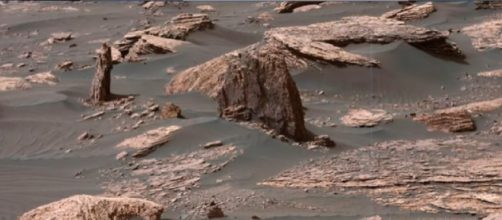 Landscape of Mars in 2018 taken by Curiosity Rover. [Image source/Martian Archaeology YouTube video]