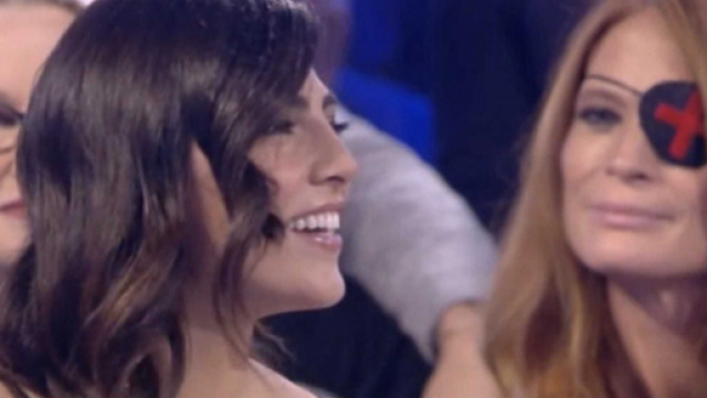 Svelato perché Jane Alexander aveva un'occhio bendato