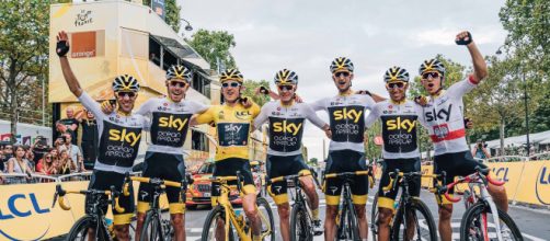 Il Team Sky in trionfo al Tour de France