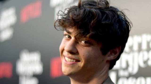 Noah Centineo &agrave; l'avant-premi&egrave;re de Sierra Burgess is a looser