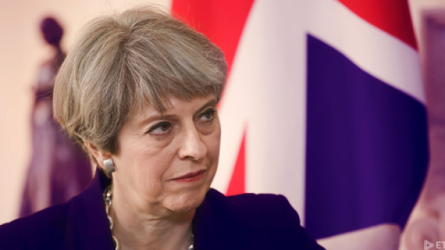 Theresa May riesce a ottenere la fiducia del suo partito