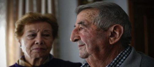 Una pareja de ancianos se encuentra en la lucha por salvar su vivienda