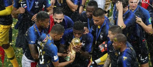 France celebrates their 2018 World Cup win in Russia. [Image via Football Daily/YouTube screencap]