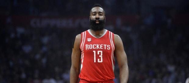 James Harden a inscrit 50 points cette nuit contre les Lakers de LeBron James James Harden a inscrit 50 points cette nuit contre les Lakers de LeBron James