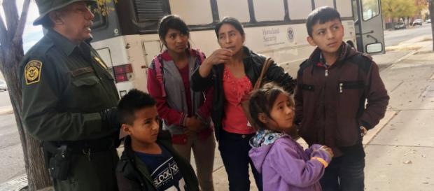 Muere deshidratada una inmigrante de siete años tras ser detenida ... - com.mx Muere deshidratada una inmigrante de siete años tras ser detenida ... - com.mx