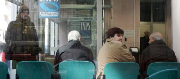 Pensioni alte: tagli dal 10 al 40 per cento per cinque anni Pensioni alte: tagli dal 10 al 40 per cento per cinque anni