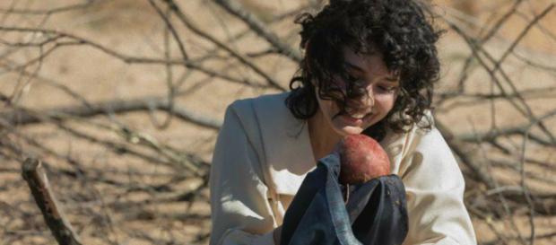 Una Vita: Blanca Dicenta fugge da Acacias dà alla luce un bambino morto Una Vita: Blanca Dicenta fugge da Acacias dà alla luce un bambino morto