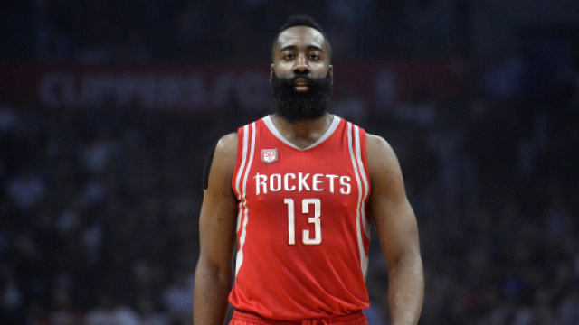 James Harden a inscrit 50 points cette nuit contre les Lakers de LeBron James