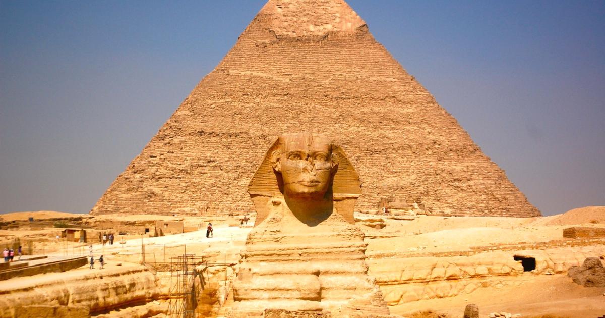 Egitto, rapporto di notte sulla piramide di Cheope: 2