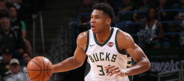 Record de points en carrière pour Giannis avec les Bucks de Milwaukee. Record de points en carrière pour Giannis avec les Bucks de Milwaukee.