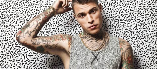 La musica di Fedez a Palermo: concerto al Castello a Mare - Video ... - gds.it