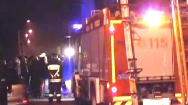 Venezia, incendio in casa: muore donna, il rogo causato forse dalle luci di Natale