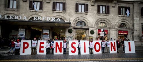 Come funziona la quota 100 dopo con vincoli e paletti.