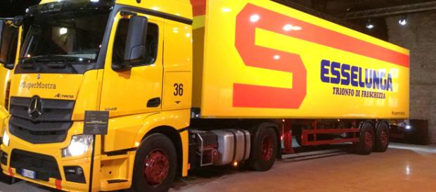 Esselunga apre un nuovo polo logistico e assume allievi macelli. Esselunga apre un nuovo polo logistico e assume allievi macelli.