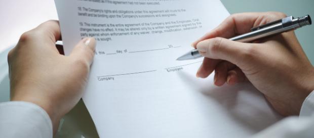 Rinnovo contratti, le cifre degli aumenti stipendio in manovra: stanziati 1,7 miliardi. Rinnovo contratti, le cifre degli aumenti stipendio in manovra: stanziati 1,7 miliardi.