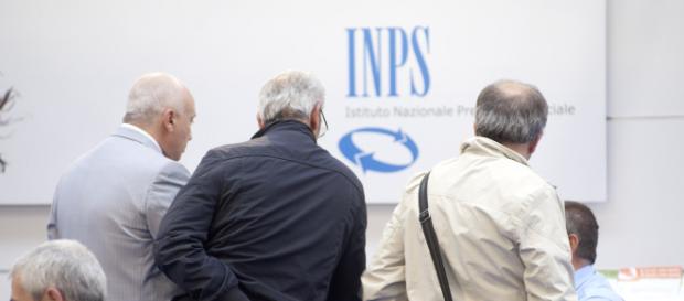Aumento pensioni minime nel 2019: ok alla perequazione seppur parziale, ma niente pensione di cittadinanza. Aumento pensioni minime nel 2019: ok alla perequazione seppur parziale, ma niente pensione di cittadinanza.