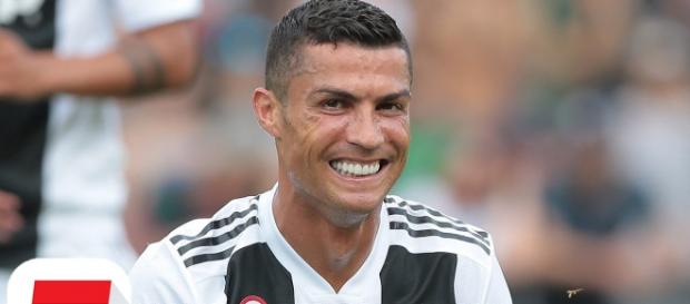 Cristiano Ronaldo (Imagem via Youtube) Cristiano Ronaldo (Imagem via Youtube)