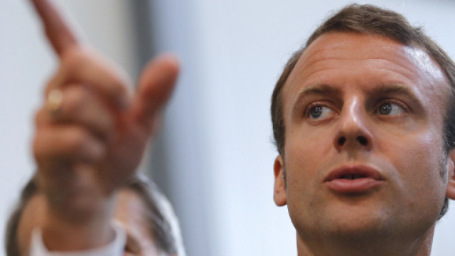 Sondage : Emmanuel Macron jugé 'compétent' par un tiers des Français