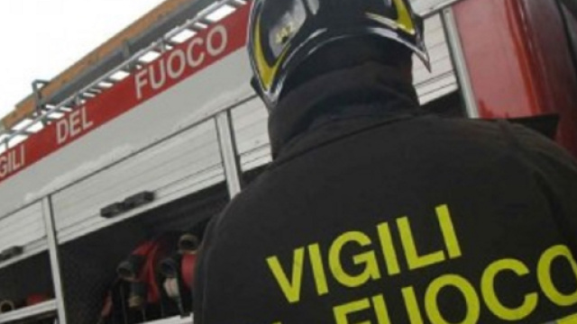 Vado Ligure, ragazza si da fuoco in strada, il padre si uccise nello stesso modo e nello stesso posto
