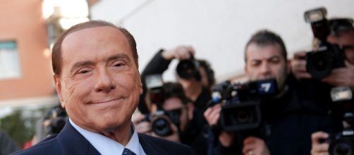 Berlusconi lancia operazione scoiattolo