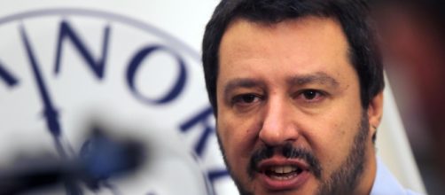 Salvini e l'operazione #scuolesicure: tutela per i giovani nelle scuole