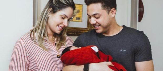 Thyane e Safadão com o filho Dom. (Arquivo Pessoal/Thyane Dantas) Thyane e Safadão com o filho Dom. (Arquivo Pessoal/Thyane Dantas)