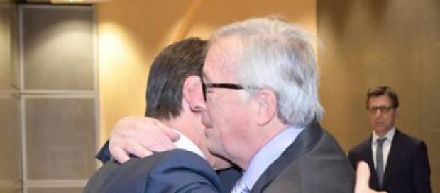 Via libera da Bruxelles alla versione aggiornata della manovra Via libera da Bruxelles alla versione aggiornata della manovra