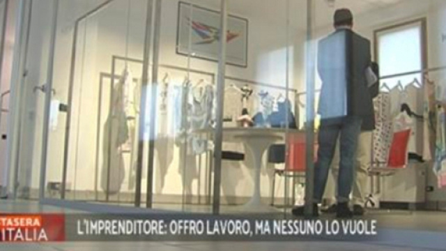 Milano, imprenditore offre lavoro ma nessuno lo vuole: "Sono 1500 € al mese, 14 mensilità e a tempo indeterminato" - TgCom 24