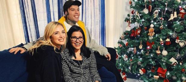 Fedez e Chiara Ferragni aiutano una ragazza con i soldi delle loro nozze Fedez e Chiara Ferragni aiutano una ragazza con i soldi delle loro nozze