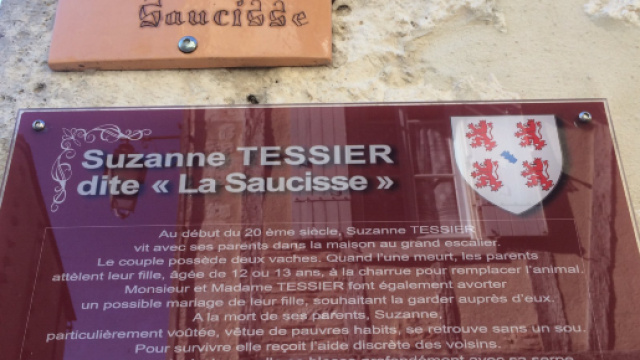 La nouvelle plaque de la "rue de la saucisse"