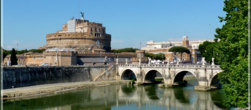 Roma, donna si suicida gettandosi nel Tevere, spariti i suoi gemelli