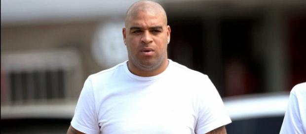 Adriano Imperador craque da seleção e de vários clubes. (Reprodução). Adriano Imperador craque da seleção e de vários clubes. (Reprodução).