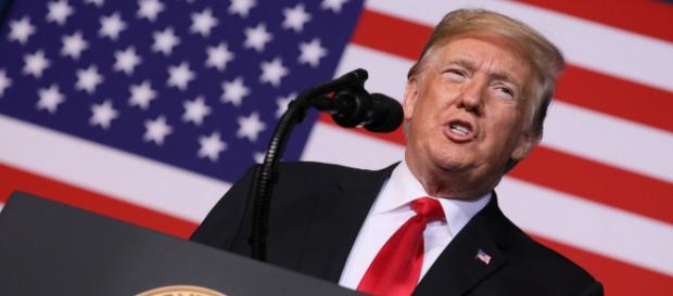 Donald Trump annonce le retrait des troupes américaines de Syrie Donald Trump annonce le retrait des troupes américaines de Syrie