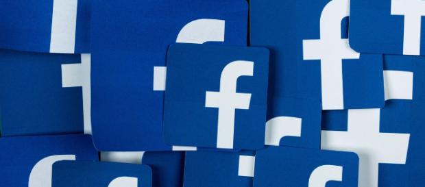 Facebook, nuovo scandalo: un'inchiesta del New York Times denuncia un traffico di dati utenti con altri colossi tecnologici. Facebook, nuovo scandalo: un'inchiesta del New York Times denuncia un traffico di dati utenti con altri colossi tecnologici.