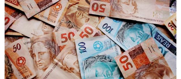 Novo salário poderá entrar em vigor a partir de janeiro Novo salário poderá entrar em vigor a partir de janeiro
