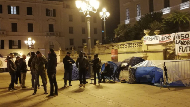 Sassari, continua la protesta degli ex dipendenti Ats e Aou