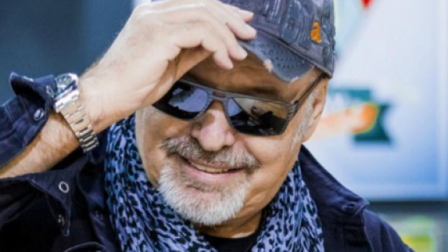 Vasco Rossi entusiasma i piccoli malati al Rizzoli di Bologna.