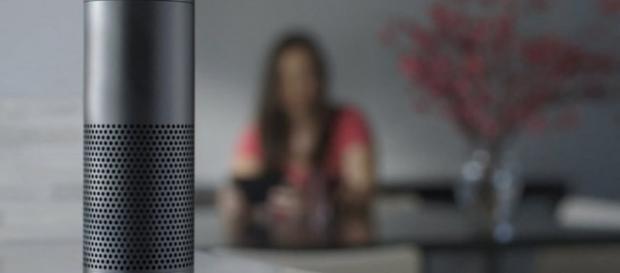 Amazon Alexa, l'idea di Amazon di quello che dovrebbe essere una "smart home". Amazon Alexa, l'idea di Amazon di quello che dovrebbe essere una "smart home".