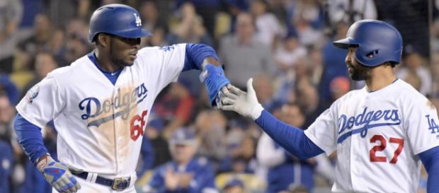 Puig y Kemp van a los Reds. www.truebluela.com Puig y Kemp van a los Reds. www.truebluela.com