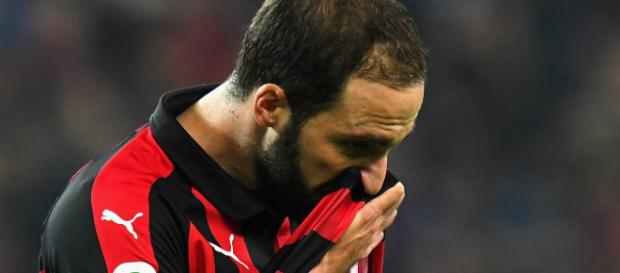 Gonzalo Higuain : une saison en-deçà des attentes avec le Milan AC Gonzalo Higuain : une saison en-deçà des attentes avec le Milan AC